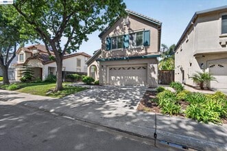 244 Balsam St in Pittsburg, CA - Building Photo - Building Photo