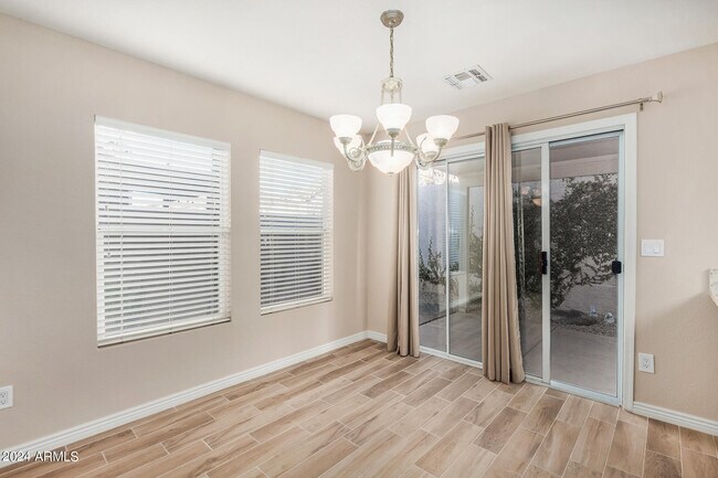 8930 E Yucca St in Scottsdale, AZ - Building Photo - Building Photo