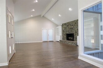 7023 Briarmeadow Dr in Dallas, TX - Building Photo - Building Photo