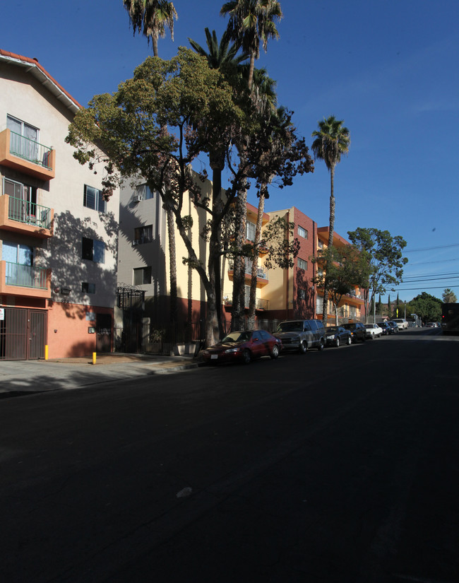 909 S Bonnie Brae St in Los Angeles, CA - Building Photo - Building Photo