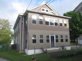 105 Parker St, Unit 3 in Pittsfield, MA - Building Photo