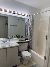 1204 University Terrace in Blacksburg, VA - Foto de edificio - Building Photo