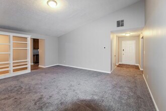 5913 Clate Ct in Ellenwood, GA - Building Photo - Building Photo