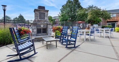 Brook Run in Arlington Heights, IL - Building Photo - Building Photo