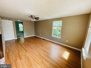 85 Southall Ct in Sterling, VA - Building Photo - Building Photo