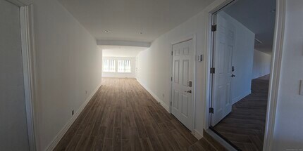 37 Maple Ridge Dr in Farmington, CT - Building Photo - Building Photo