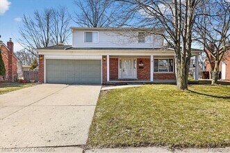 33815 Orban Dr in Sterling Heights, MI - Building Photo - Building Photo