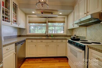 6412 Tomahawk Ln in Charlotte, NC - Building Photo - Building Photo