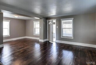 329 Rose Ln in Kirkwood, MO - Building Photo - Building Photo