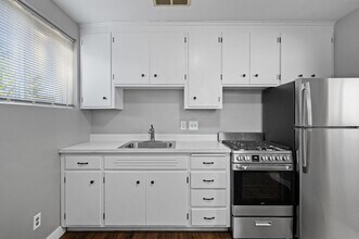 8601 Nicollet Ave in Minneapolis, MN - Building Photo - Building Photo