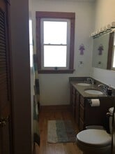 922 S Grove Ave, Unit 2 in Oak Park, IL - Foto de edificio - Building Photo