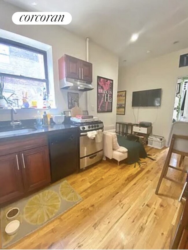 1235 1st Ave in New York, NY - Building Photo - Building Photo