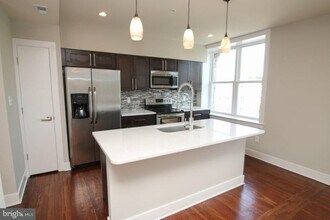 400 S 45th St in Philadelphia, PA - Building Photo - Building Photo