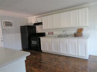 4731 Walker St photo'