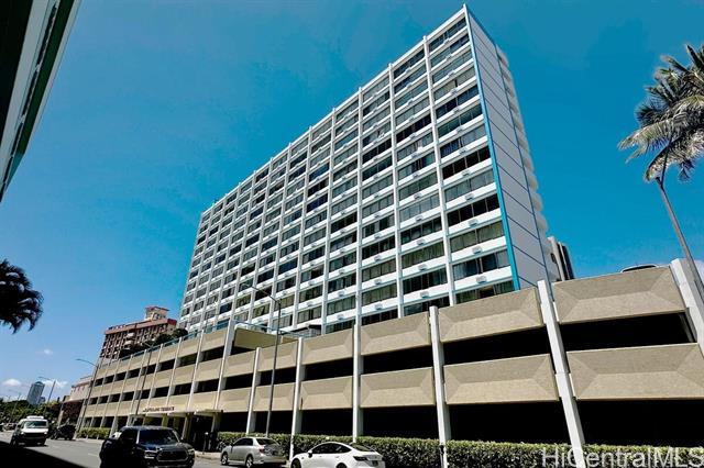 1560 Kanunu St in Honolulu, HI - Building Photo - Building Photo