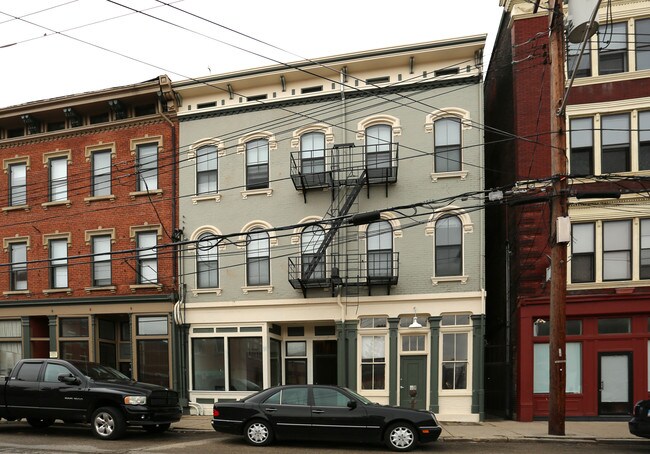 1414-1416 Walnut St