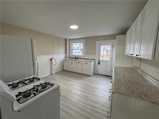 property at 626 Lewis St