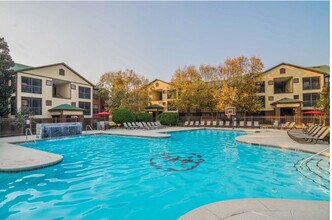211 North Ave, Unit 1228 in Athens, GA - Building Photo - Building Photo