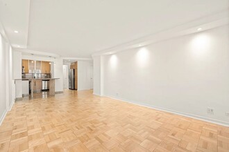 404 E 66th St in New York, NY - Building Photo - Building Photo