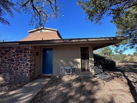 126 Conference Dr in Bastrop, TX - Building Photo