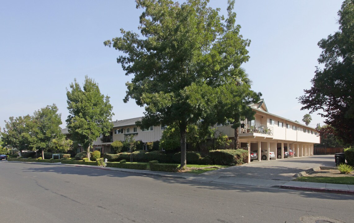 Montecito Apartments & Townhomes in Mountain View, CA - Foto de edificio