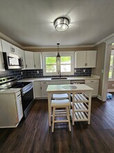 16 White Oak St in Jacksonville, NC - Building Photo - Building Photo