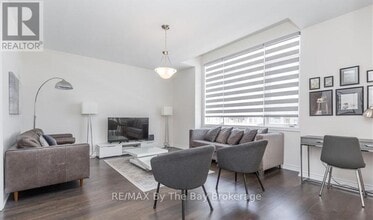 85 Sun Vly Ave in Wasaga Beach, ON - Building Photo - Building Photo