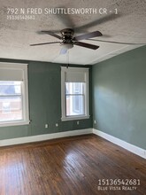 792 N Fred Shuttlesworth Cir in Cincinnati, OH - Foto de edificio - Building Photo