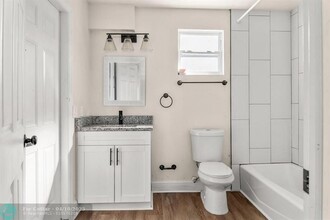 25 Cypress St in North Fort Myers, FL - Building Photo - Building Photo