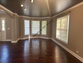 5490 Fox Path Ln in Hoffman Estates, IL - Building Photo - Building Photo