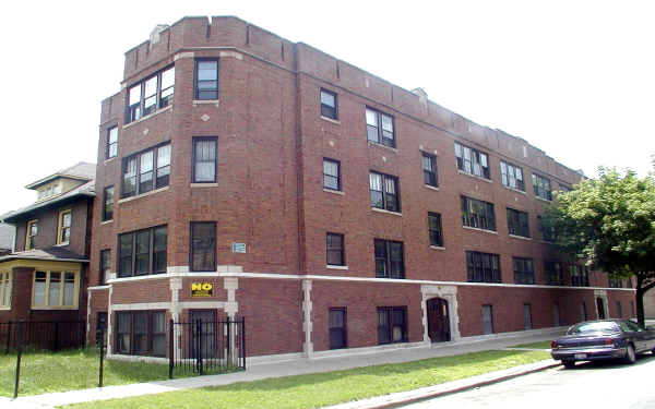 2659-2671 E 78th St in Chicago, IL - Foto de edificio