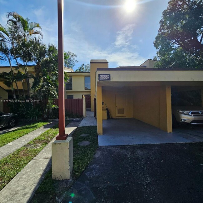 8532 NW 9th Pl in Plantation, FL - Building Photo - Building Photo