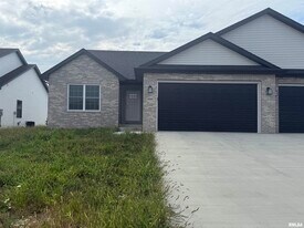 4519 Castle Pines Dr in Springfield, IL - Building Photo