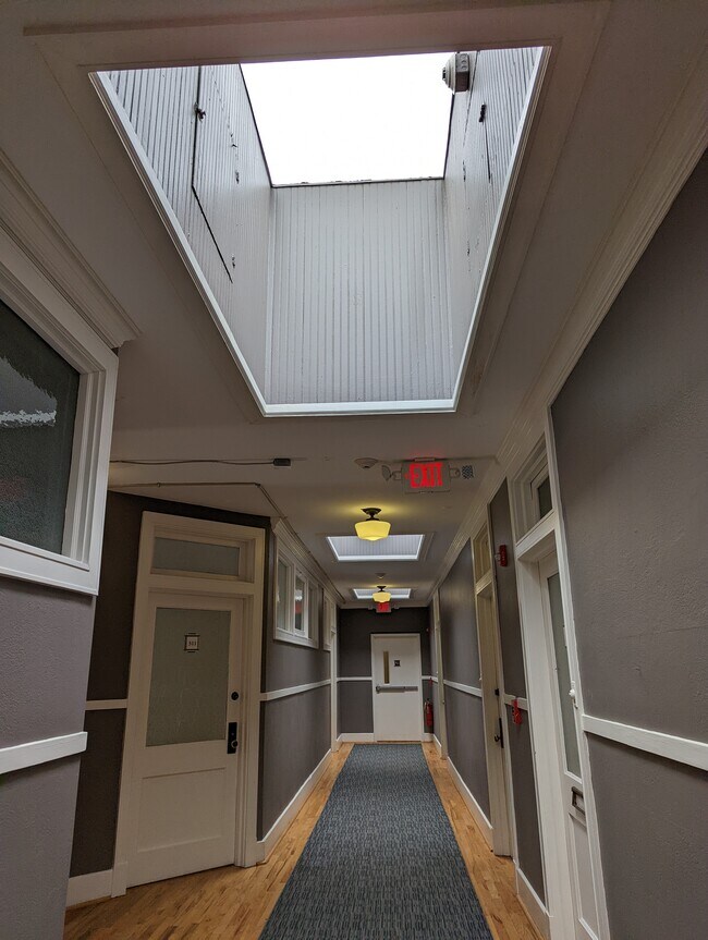 634 Washington Rd in Pittsburgh, PA - Building Photo - Building Photo