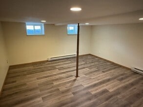 1027 N Broad St, Unit Apt 3 in Mankato, MN - Foto de edificio - Building Photo