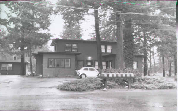 13127 NE Halsey St in Portland, OR - Building Photo - Building Photo