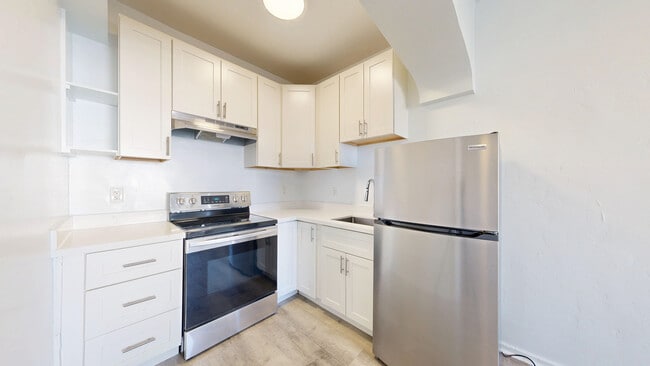 property at 727 Ellis St