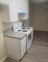 5227 Hermitage Ave in Los Angeles, CA - Building Photo - Building Photo