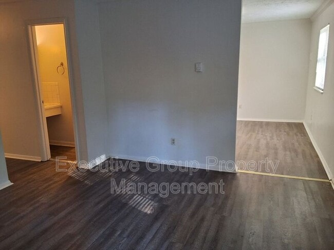 1090 Evelyn Dr in Radcliff, KY - Building Photo - Building Photo