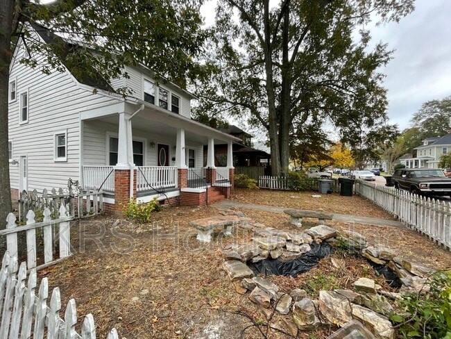 140 Pochin Pl in Hampton, VA - Building Photo - Building Photo