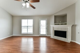 2893 Broadway Dr in Southaven, MS - Building Photo - Building Photo