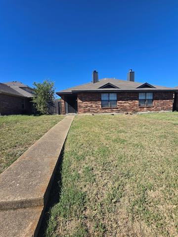 1441 N Bluegrove Rd in Lancaster, TX - Building Photo - Building Photo