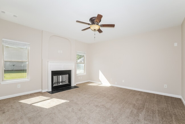 110 Trevers Lake Dr in Covington, GA - Building Photo - Building Photo