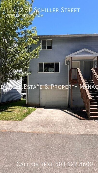 12432 SE Schiller St in Portland, OR - Building Photo