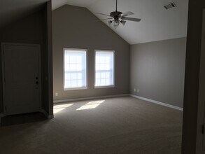 38 E Saxony St in Farmington, AR - Building Photo - Building Photo