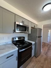 4036 Southway Loop in Springfield, OR - Building Photo - Building Photo