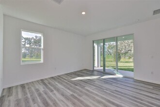 4021 Westwood Flds Lp in Plant City, FL - Building Photo - Building Photo