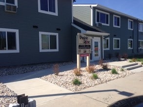 Prairie Rose in Red Lake Falls, MN - Foto de edificio - Building Photo