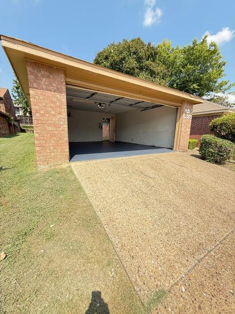 725 Pebble Beach Dr in Garland, TX - Building Photo - Building Photo