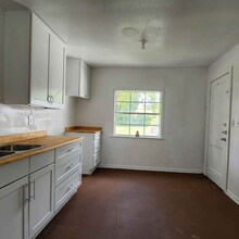 2511 N 8th St-Unit -2511 in Orange, TX - Building Photo - Building Photo